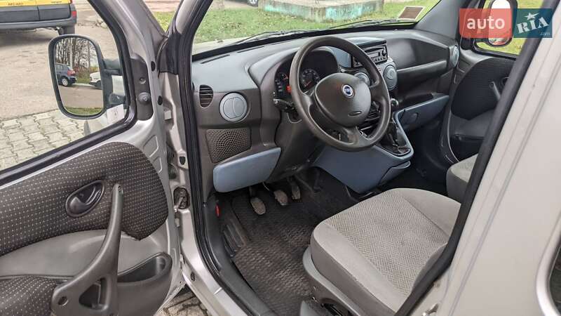 Мінівен Fiat Doblo 2004 в Рівному фото 7 Мінівен Fiat Doblo 2004 в Рівному