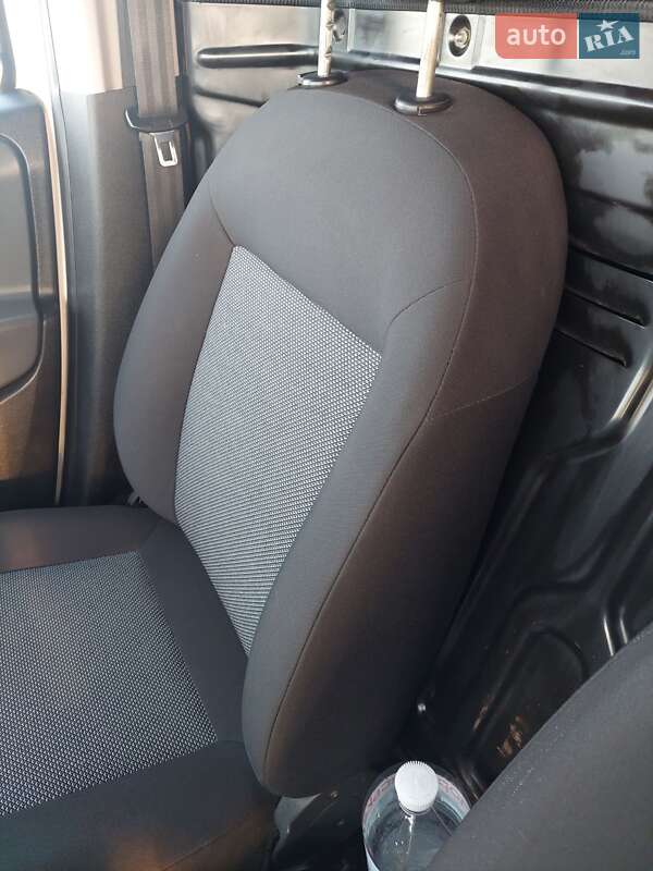 Грузовой фургон Fiat Doblo 2013 в Черновцах