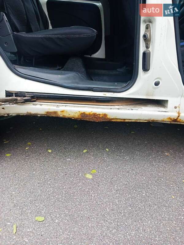 Мінівен Fiat Doblo 2006 в Києві фото 8 Мінівен Fiat Doblo 2006 в Києві