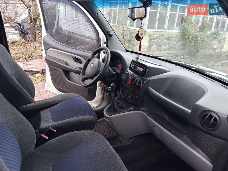 Минивэн Fiat Doblo 2007 в Семеновке