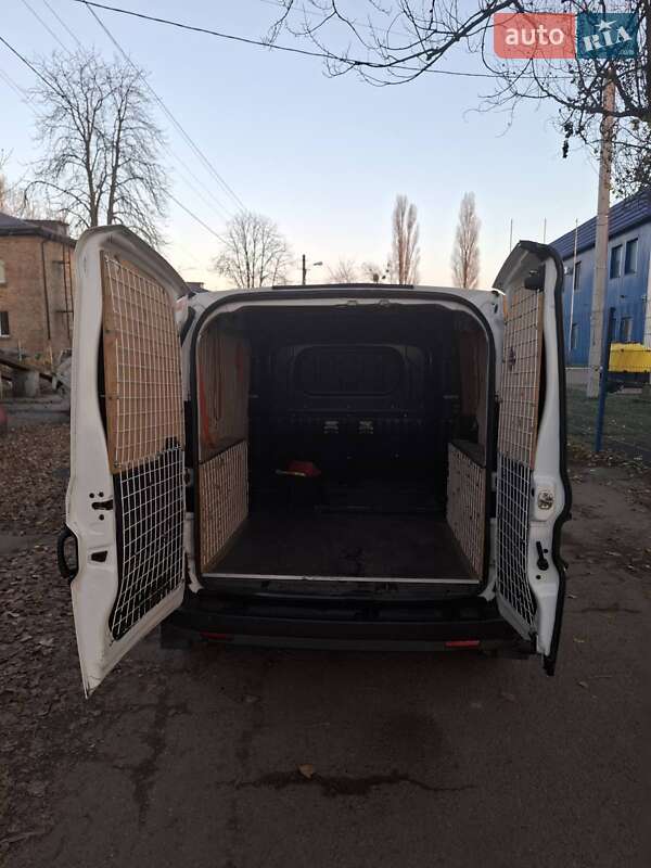 Вантажний фургон Fiat Doblo 2017 в Києві