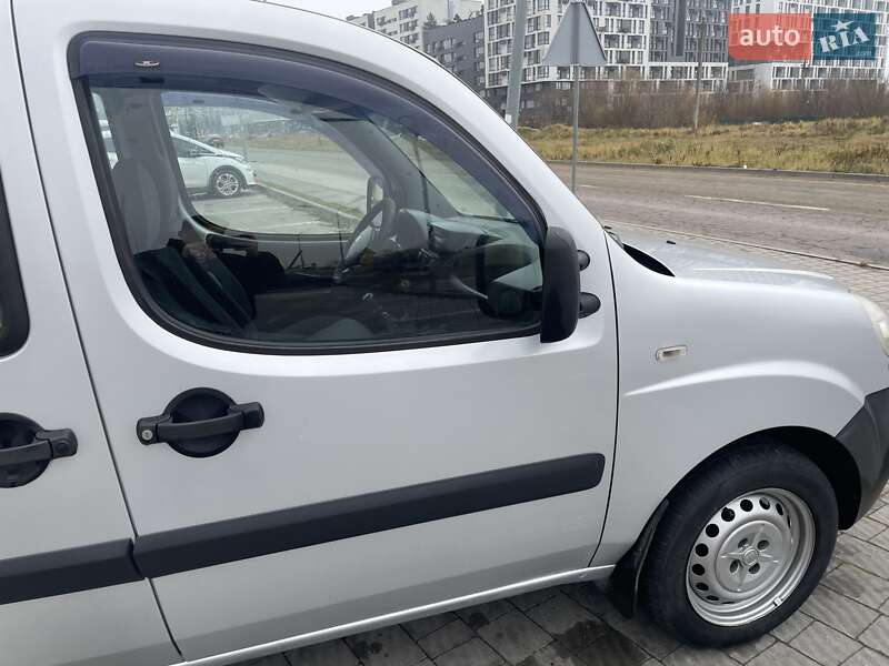 Мінівен Fiat Doblo 2008 в Львові