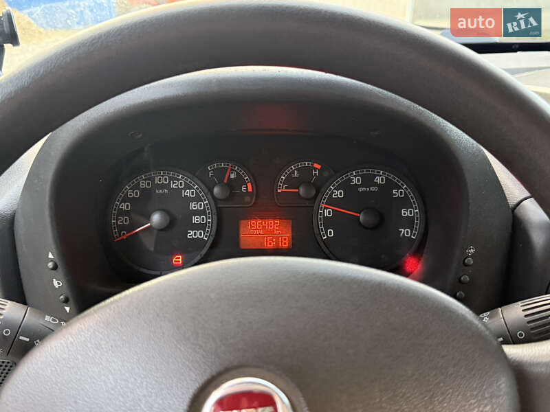 Минивэн Fiat Doblo 2008 в Борщеве