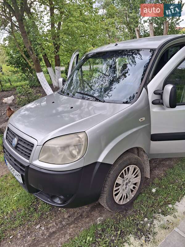 Мінівен Fiat Doblo 2006 в Пустомитах
