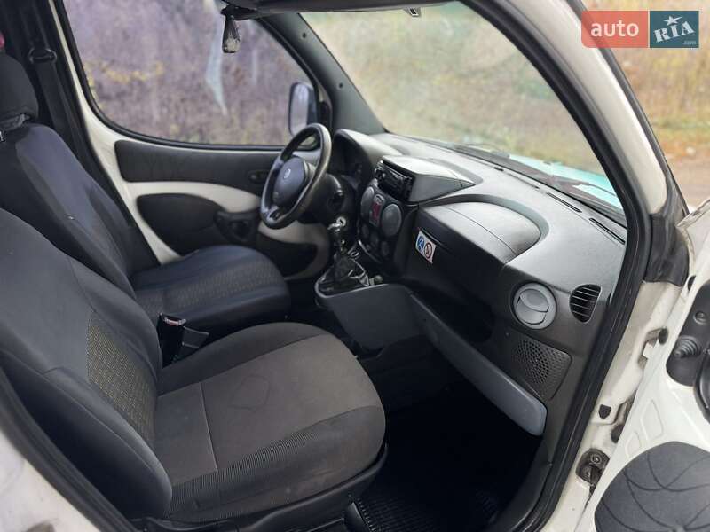 Мінівен Fiat Doblo 2005 в Дніпрі