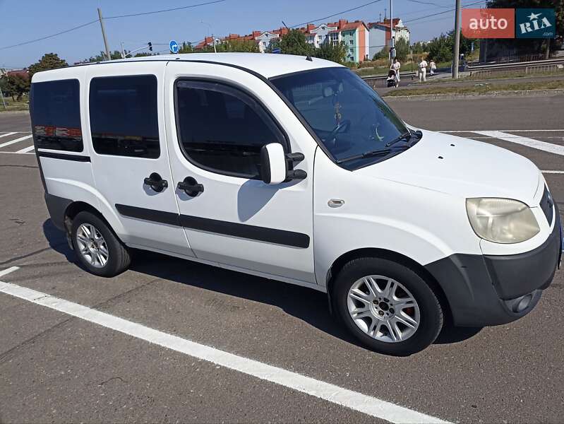 Минивэн Fiat Doblo 2006 в Ровно фото 2 Минивэн Fiat Doblo 2006 в Ровно