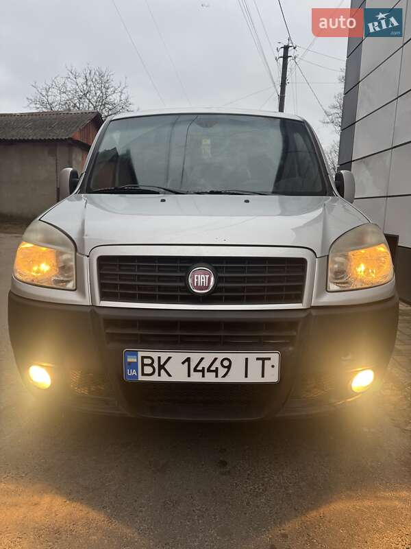 Мінівен Fiat Doblo 2008 в Сарнах