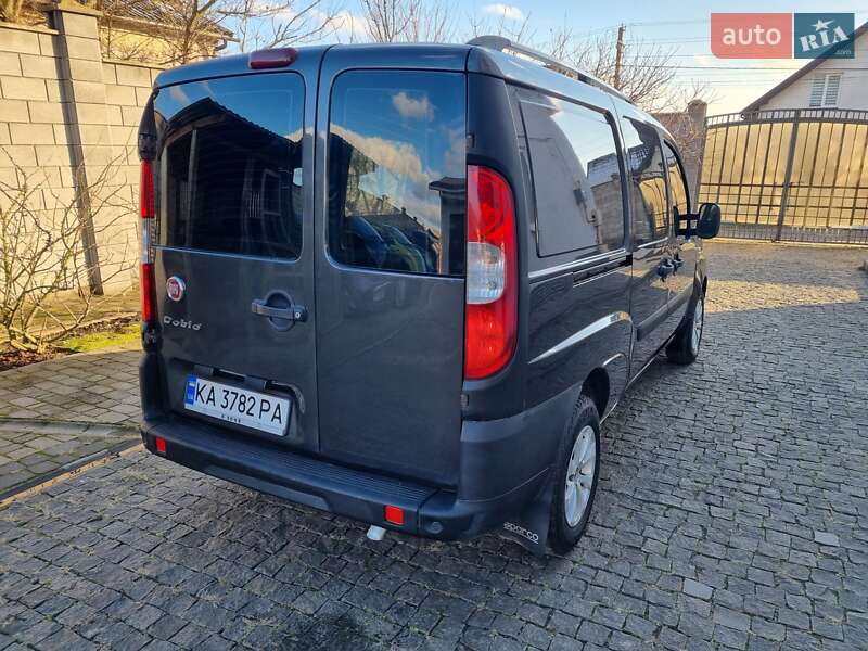 Мінівен Fiat Doblo 2008 в Рівному