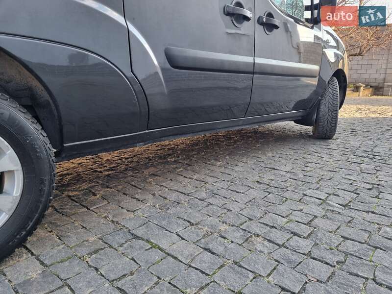 Мінівен Fiat Doblo 2008 в Рівному