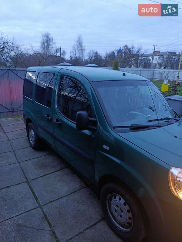Минивэн Fiat Doblo 2006 в Пулинах