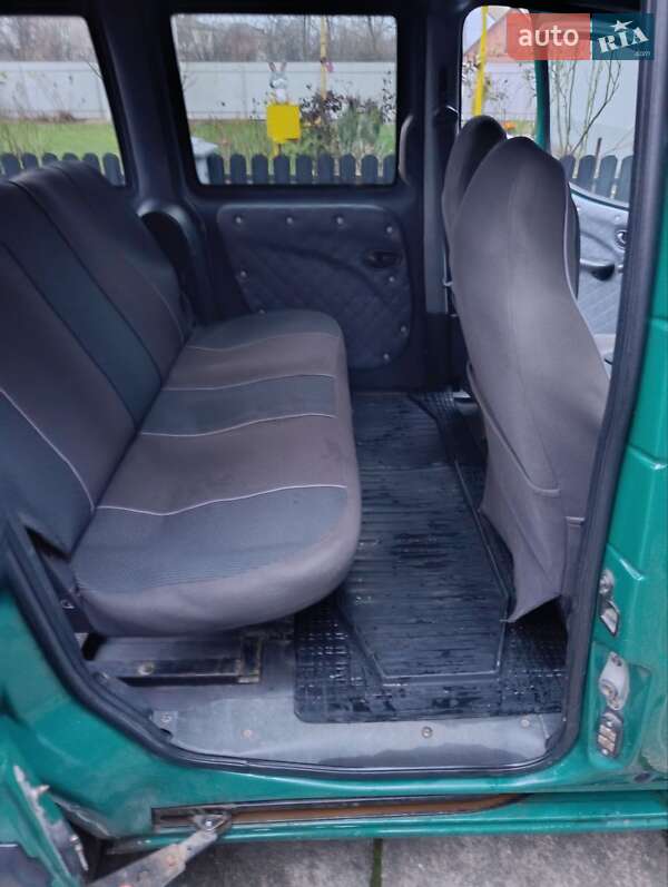 Минивэн Fiat Doblo 2006 в Пулинах