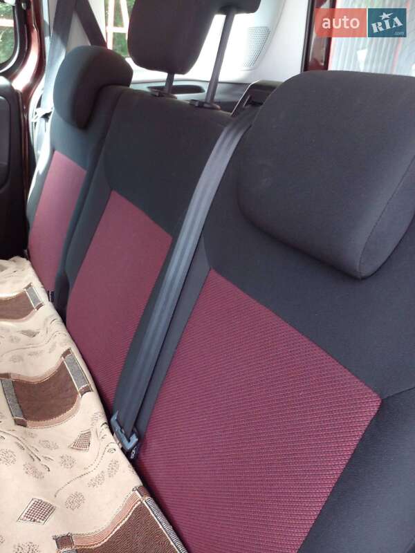 Минивэн Fiat Doblo 2011 в Сатанове фото 11 Минивэн Fiat Doblo 2011 в Сатанове