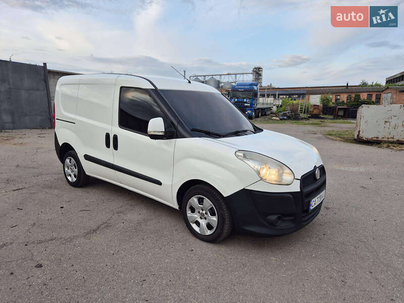 Вантажний фургон Fiat Doblo 2011 в Умані фото Вантажний фургон Fiat Doblo 2011 в Умані