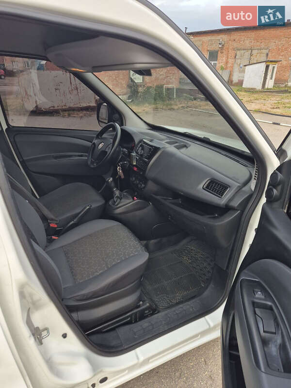 Вантажний фургон Fiat Doblo 2011 в Умані фото 5 Вантажний фургон Fiat Doblo 2011 в Умані