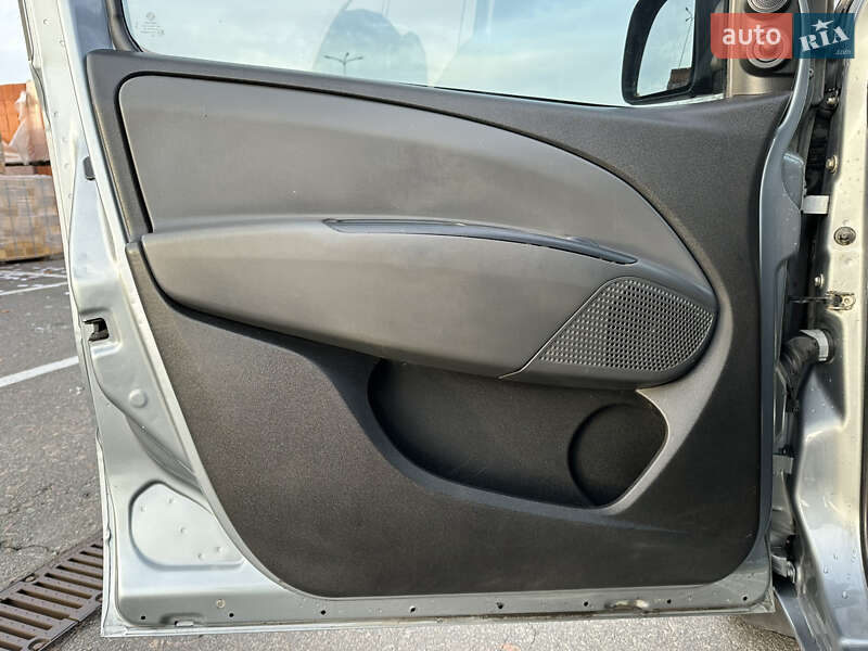 Мінівен Fiat Doblo 2012 в Києві