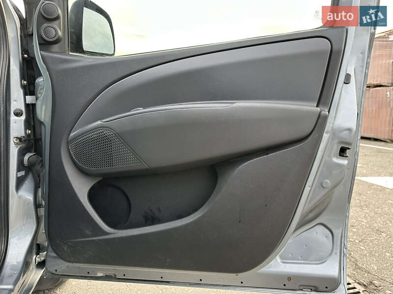 Мінівен Fiat Doblo 2012 в Києві