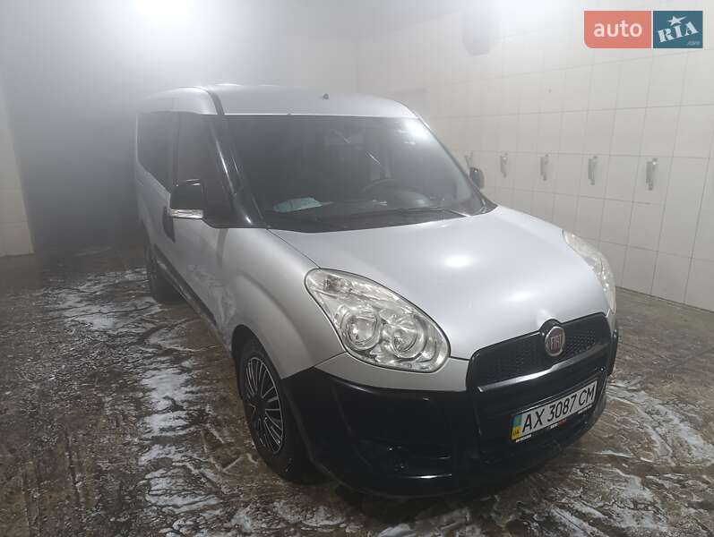 Минивэн Fiat Doblo 2011 в Зачепиловке
