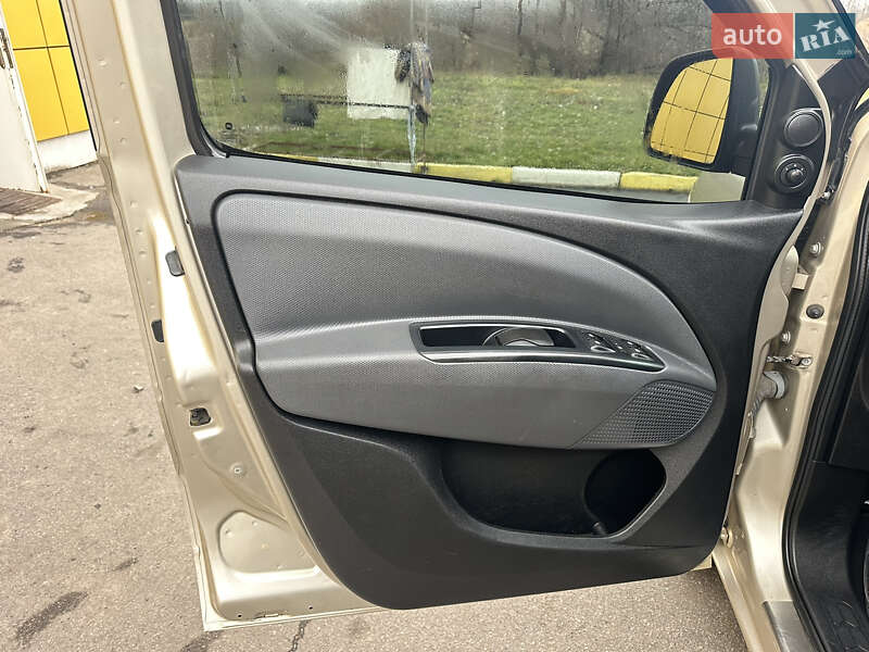 Мінівен Fiat Doblo 2011 в Полтаві
