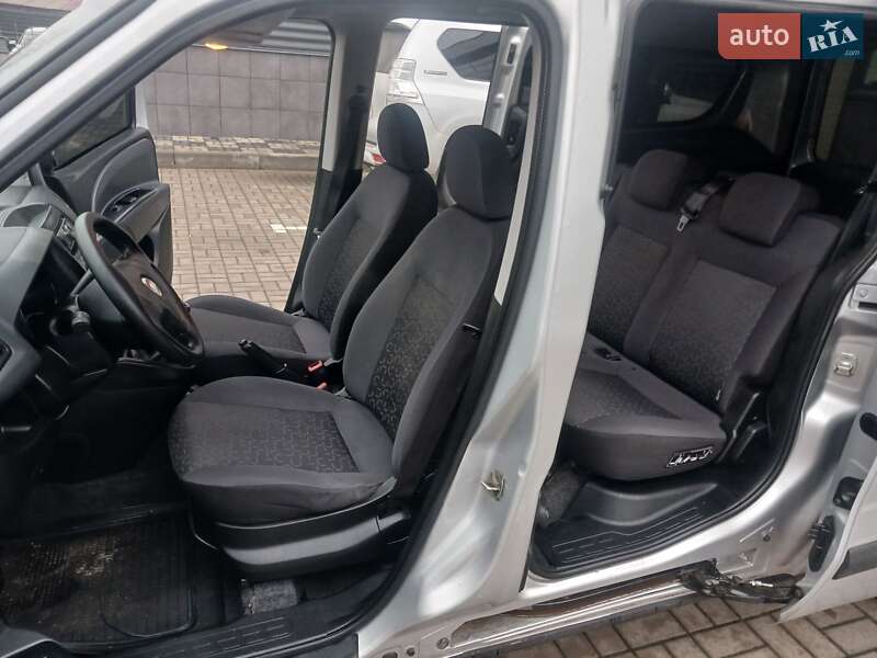 Мінівен Fiat Doblo 2012 в Черкасах фото 17 Мінівен Fiat Doblo 2012 в Черкасах
