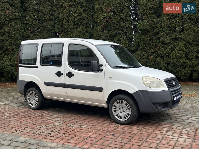 Вантажопасажирський фургон Fiat Doblo 2006 в Білій Церкві