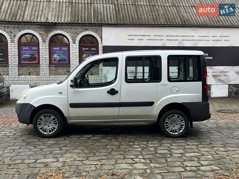Вантажопасажирський фургон Fiat Doblo 2006 в Білій Церкві