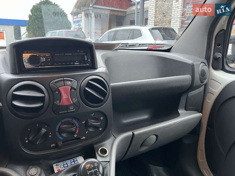 Вантажопасажирський фургон Fiat Doblo 2006 в Білій Церкві