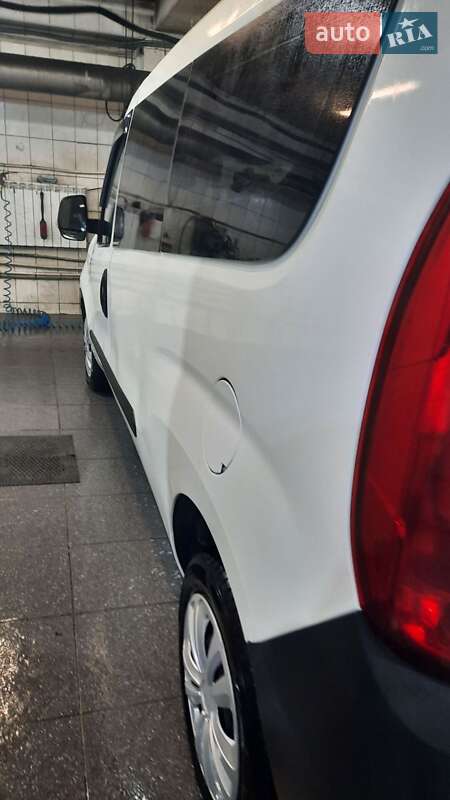 Минивэн Fiat Doblo 2016 в Киеве