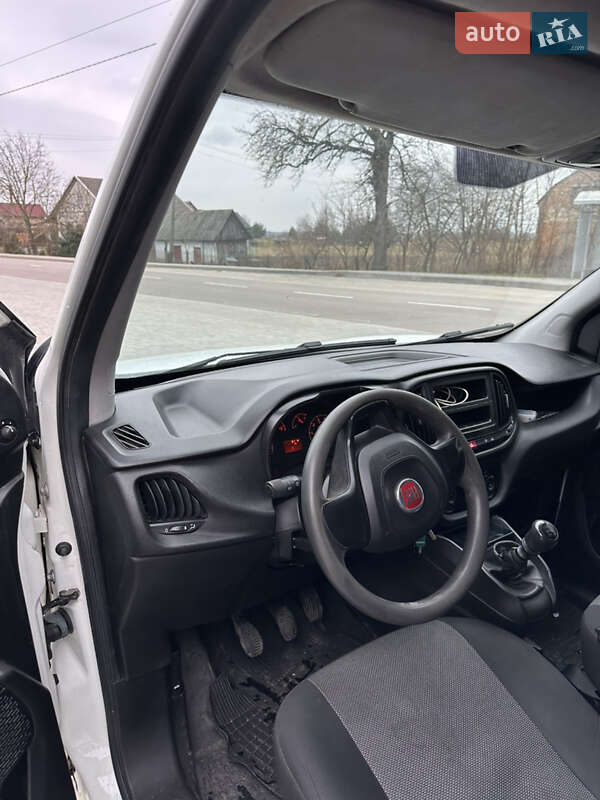 Грузовой фургон Fiat Doblo 2017 в Львове фото 12 Грузовой фургон Fiat Doblo 2017 в Львове