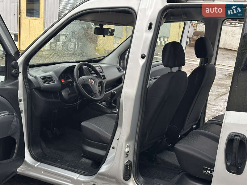 Мінівен Fiat Doblo 2011 в Миколаєві фото 32 Мінівен Fiat Doblo 2011 в Миколаєві