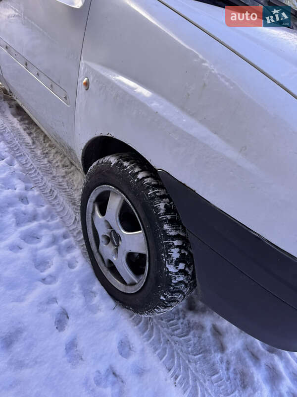 Минивэн Fiat Doblo 2001 в Бориславе