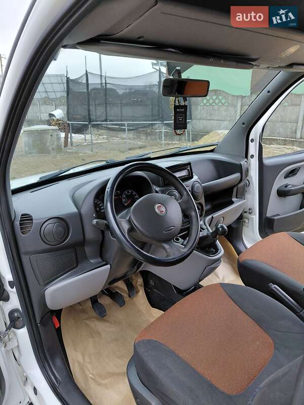 Мінівен Fiat Doblo 2008 в Снятині фото 19 Мінівен Fiat Doblo 2008 в Снятині