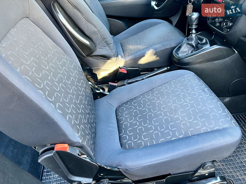 Грузовой фургон Fiat Doblo 2013 в Луцке фото 45 Грузовой фургон Fiat Doblo 2013 в Луцке