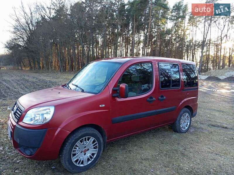 Минивэн Fiat Doblo 2006 в Дубно