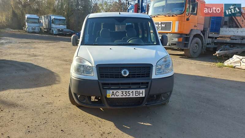 Минивэн Fiat Doblo 2007 в Луцке