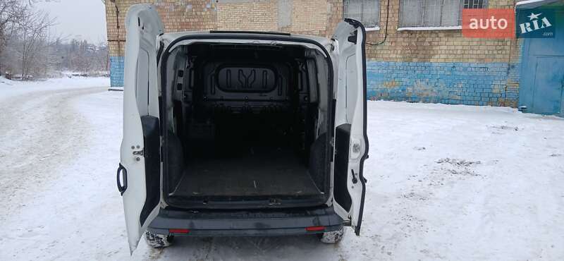 Грузовой фургон Fiat Doblo 2011 в Киеве