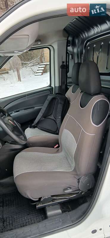 Грузовой фургон Fiat Doblo 2011 в Киеве