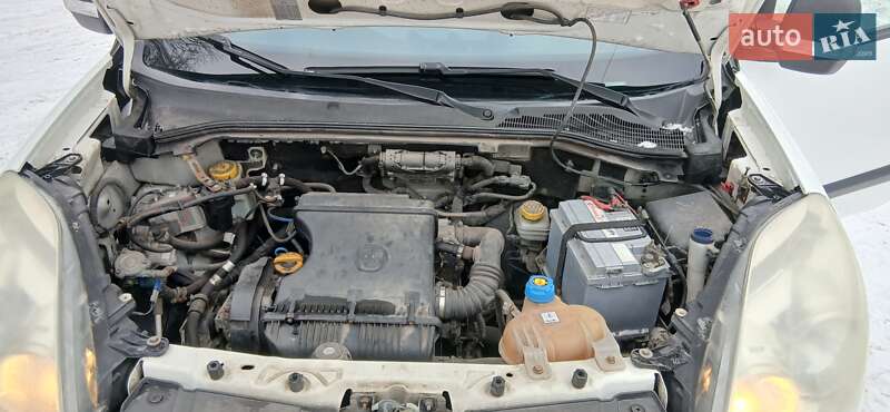 Грузовой фургон Fiat Doblo 2011 в Киеве