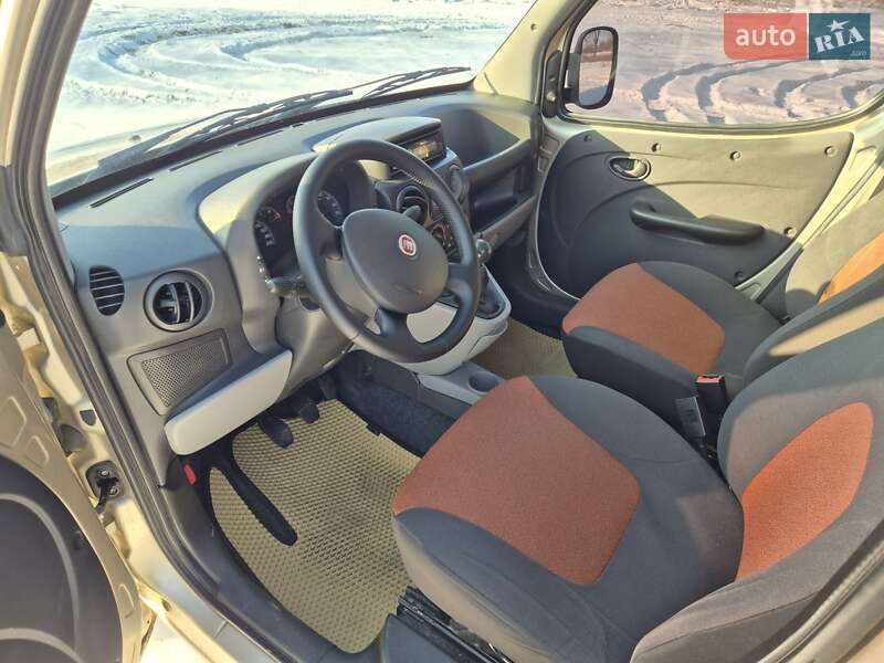 Минивэн Fiat Doblo 2012 в Ямполе