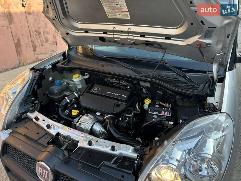 Минивэн Fiat Doblo 2011 в Николаеве