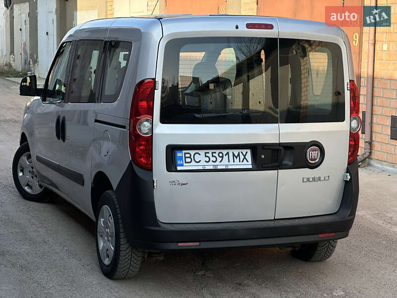 Минивэн Fiat Doblo 2011 в Николаеве