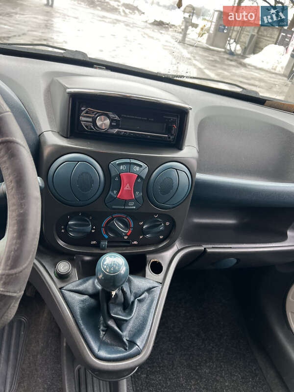 Минивэн Fiat Doblo 2002 в Львове