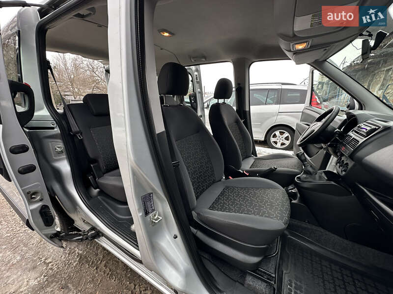 Минивэн Fiat Doblo 2011 в Николаеве