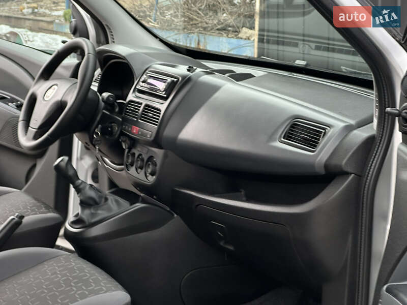 Минивэн Fiat Doblo 2011 в Николаеве