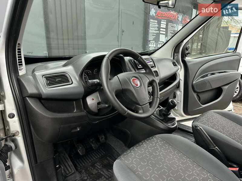 Минивэн Fiat Doblo 2011 в Николаеве