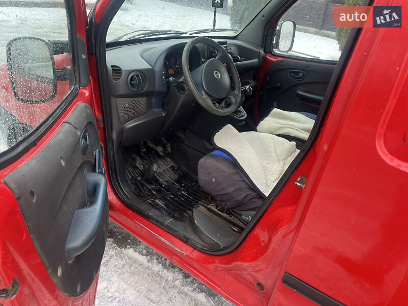 Грузовой фургон Fiat Doblo 2004 в Косове