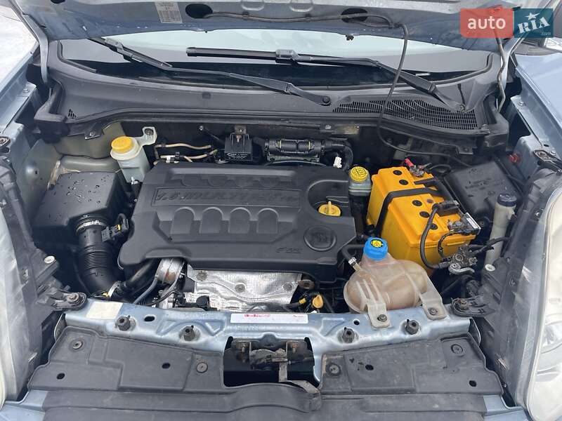 Минивэн Fiat Doblo 2011 в Бердичеве фото 19 Минивэн Fiat Doblo 2011 в Бердичеве