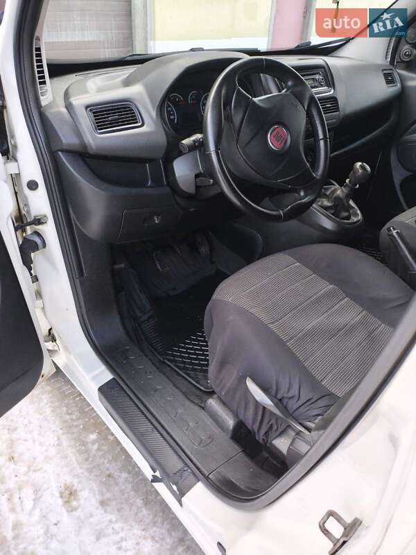 Минивэн Fiat Doblo 2010 в Нижних Воротах