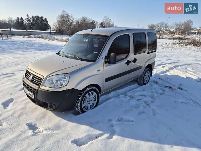 Fiat Doblo 2012
