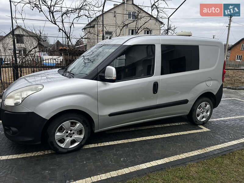 Вантажний фургон Fiat Doblo 2013 в Стрию