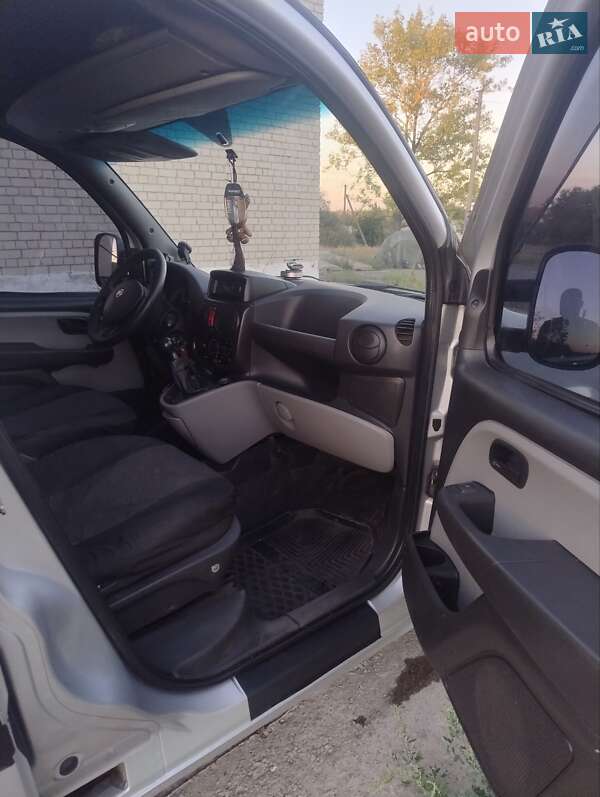 Минивэн Fiat Doblo 2009 в Пятихатках